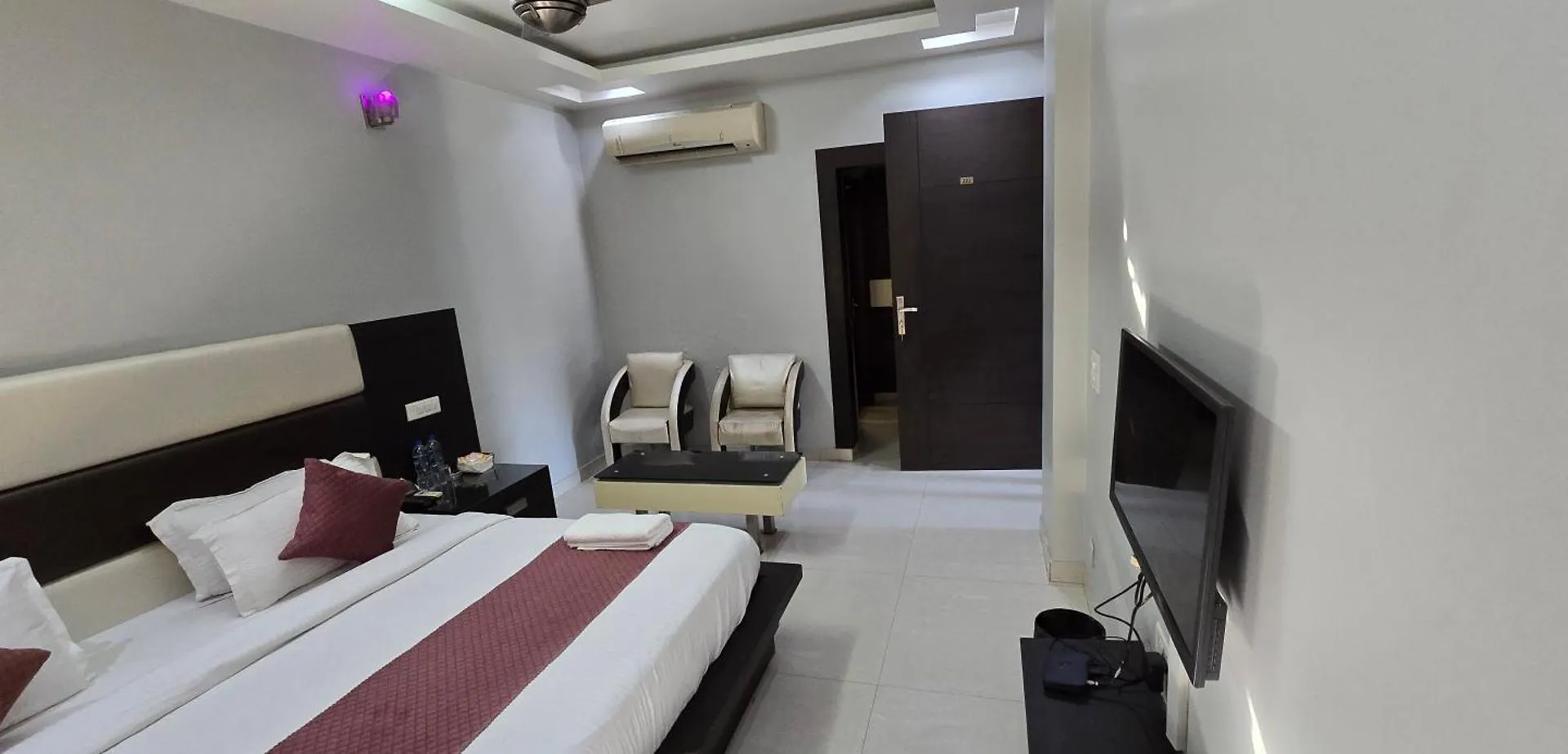 Royal Inn Gurgaon Hotel