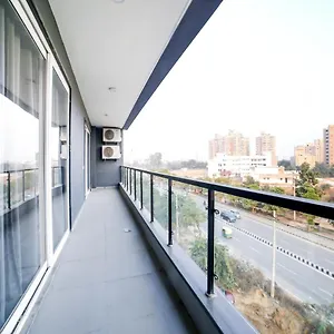 3* Отель Flora Residency